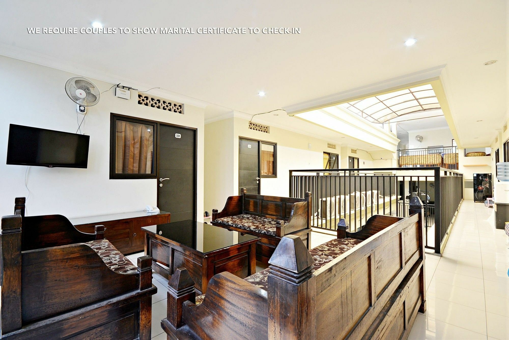 Zen Rooms Kuningan Syariah Джакарта Экстерьер фото